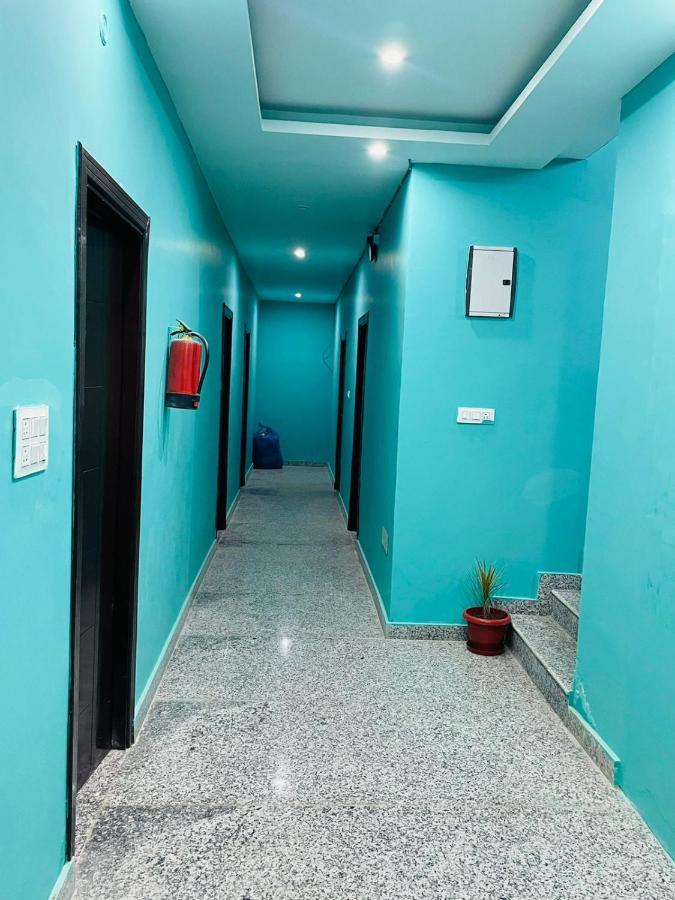 Hotel Manohar Rishīkesh Exterior foto